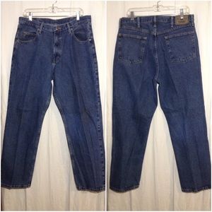 Men's Size 36x30 Wrangler Relaxed Fit Jeans